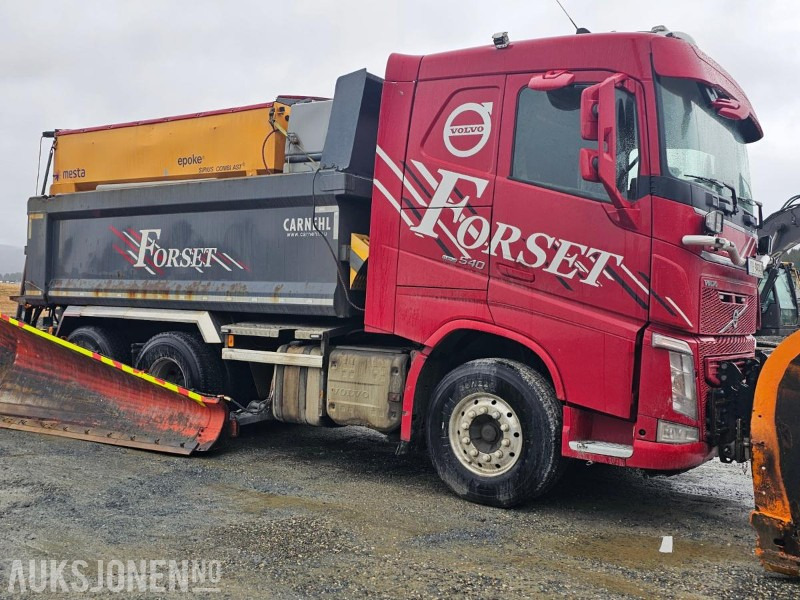 2017 Volvo FH 540 Tippbil med full brøytehydraulikk og planvibrator -Nye dekk for sesong(!!) - Camión volquete: foto 5 2017 Volvo FH 540 Tippbil med full brøytehydraulikk og planvibrator -Nye dekk for sesong(!!) - Camión volquete: foto 5