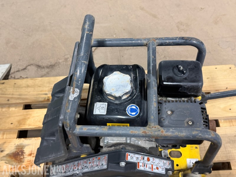 Rodillo 2018 Bomag BP 12/40 vibroplate: foto 9 Rodillo 2018 Bomag BP 12/40 vibroplate: foto 9
