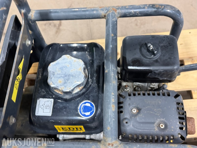 Rodillo 2018 Bomag BP 12/40 vibroplate: foto 8 Rodillo 2018 Bomag BP 12/40 vibroplate: foto 8
