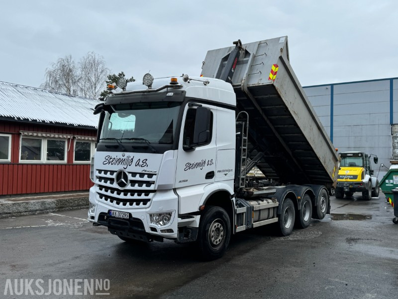 2018 Mercedes-Benz AROCS 3253 8x4, krokbil multilift xr22sl. m/dumperkasse/maskinflak - Camión multibasculante: foto 1 2018 Mercedes-Benz AROCS 3253 8x4, krokbil multilift xr22sl. m/dumperkasse/maskinflak - Camión multibasculante: foto 1