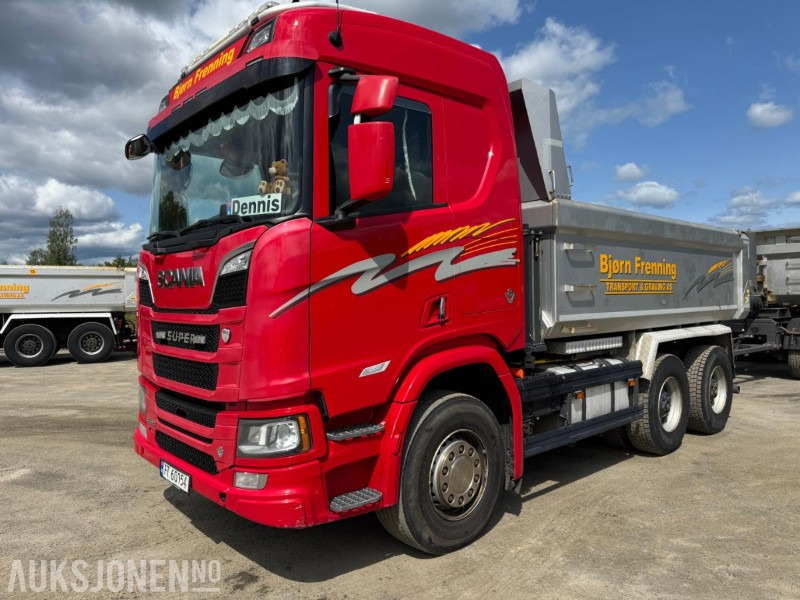 2018 Scania R580 GODT UTSTYRT TIPPBIL MED 3 AKSLET HENGER - Camión volquete: foto 2 2018 Scania R580 GODT UTSTYRT TIPPBIL MED 3 AKSLET HENGER - Camión volquete: foto 2