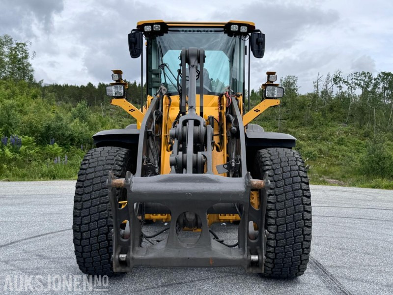 2018 Volvo L90H Hjullaster - Sentralsmøring - Hydraulisk redskapslås - Tilleggshydraulikk - Sertifiseres før salg - Cargadora de ruedas: foto 2 2018 Volvo L90H Hjullaster - Sentralsmøring - Hydraulisk redskapslås - Tilleggshydraulikk - Sertifiseres før salg - Cargadora de ruedas: foto 2
