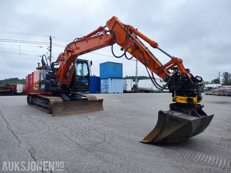 2021 Hitachi ZX135US-6 med 3D maskinstyring, tiltrotator og 3 skuffer - Excavadora: foto 4 2021 Hitachi ZX135US-6 med 3D maskinstyring, tiltrotator og 3 skuffer - Excavadora: foto 4