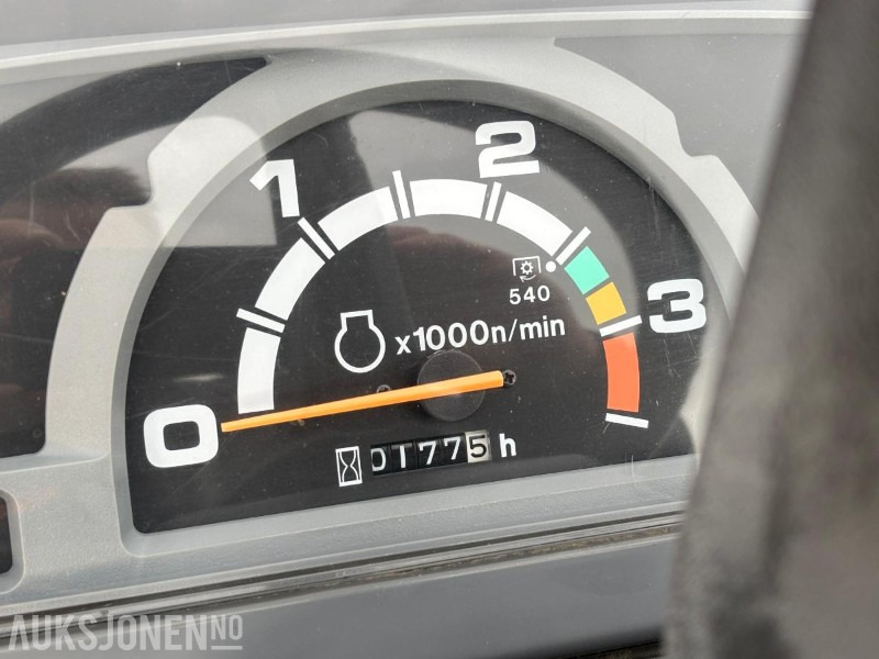 Tractor 2021 Massey Ferguson 1520 Kompaktraktor 4WD. Beitepusser og Tilhenger: foto 12