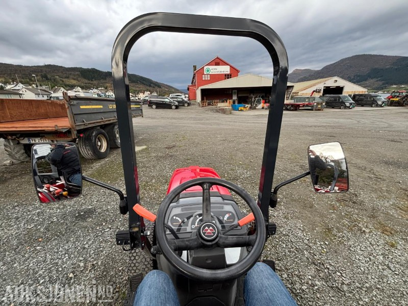 Tractor 2021 Massey Ferguson 1520 Kompaktraktor 4WD. Beitepusser og Tilhenger: foto 10