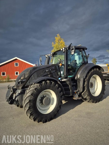 2021 Valtra T254 traktor 4X4, FRONTHYDRAULIKK, VENDBAR FØRERPLASS - Tractor: foto 1 2021 Valtra T254 traktor 4X4, FRONTHYDRAULIKK, VENDBAR FØRERPLASS - Tractor: foto 1