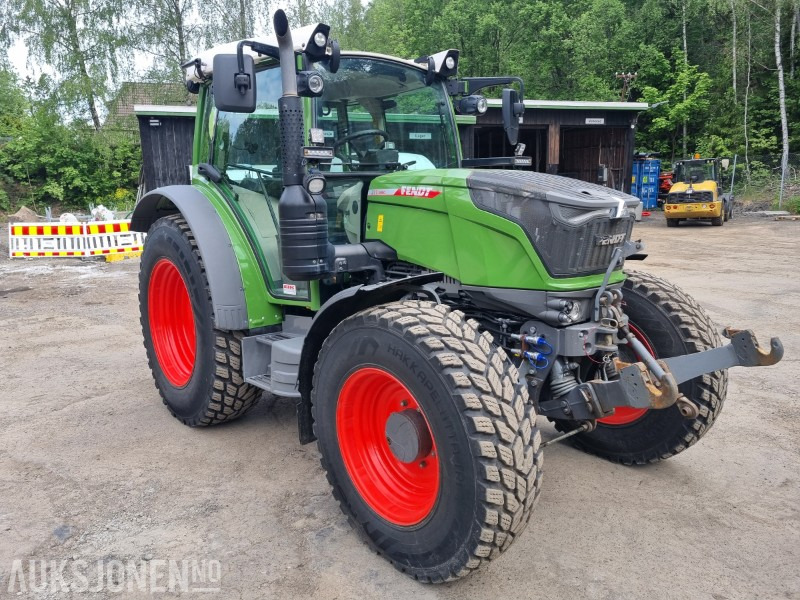 2022 Fendt 211 Vario traktor 1 eier 1834 timer - Tractor: foto 2 2022 Fendt 211 Vario traktor 1 eier 1834 timer - Tractor: foto 2