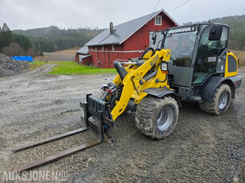 2022 Wacker Neuson WL 34 Hjullaster 485T KUN 2.15cm høy lasteskuffe og pallegaffel Hydraulisk HK Weidemann-feste - Cargadora de ruedas: foto 1 2022 Wacker Neuson WL 34 Hjullaster 485T KUN 2.15cm høy lasteskuffe og pallegaffel Hydraulisk HK Weidemann-feste - Cargadora de ruedas: foto 1