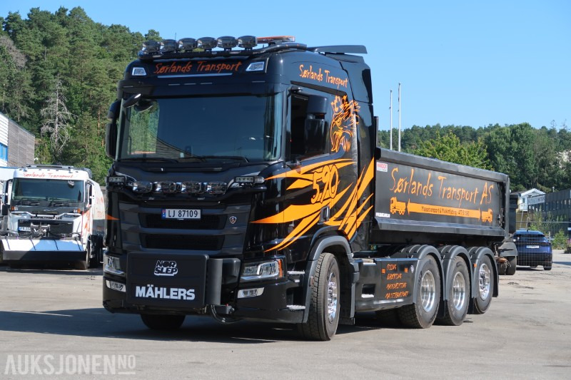 2024 Scania R590 8x4 brøyterigget krokbil m/ 24t JOAB krok - 12 000 km - serviceavtale - Camión multibasculante: foto 3 2024 Scania R590 8x4 brøyterigget krokbil m/ 24t JOAB krok - 12 000 km - serviceavtale - Camión multibasculante: foto 3