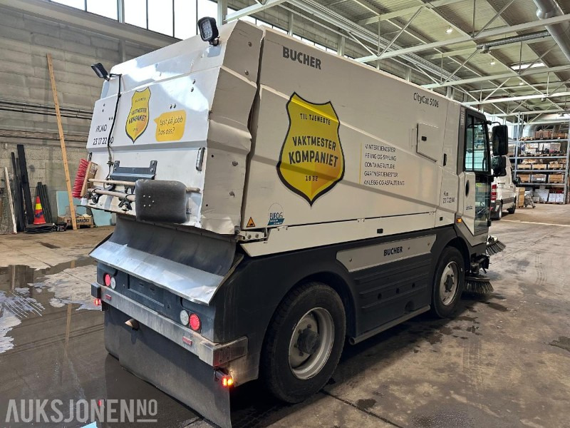 Bucher CityCat 5006 feiemaskin - 160 hk Iveco | Euro 6 | joystick | 4-hjulsstyring | høytrykk - Equipo de construcción: foto 5 Bucher CityCat 5006 feiemaskin - 160 hk Iveco | Euro 6 | joystick | 4-hjulsstyring | høytrykk - Equipo de construcción: foto 5