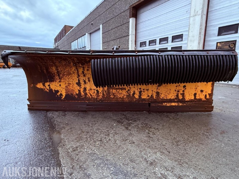 1999 Snøskjær KS-3600P til lastebil - Camión: foto 2 1999 Snøskjær KS-3600P til lastebil - Camión: foto 2