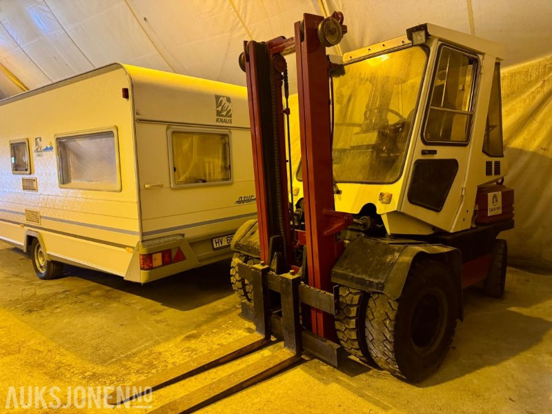 1990 Toyota 5FD40 - Truck - Timer: 9376 - Equipo de manutención: foto 1 1990 Toyota 5FD40 - Truck - Timer: 9376 - Equipo de manutención: foto 1