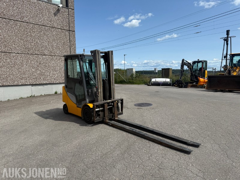 2017 Jungheinrich DFG 320S dieseldrevet motvektstruck med gaffelforlengere - Equipo de manutención: foto 1 2017 Jungheinrich DFG 320S dieseldrevet motvektstruck med gaffelforlengere - Equipo de manutención: foto 1