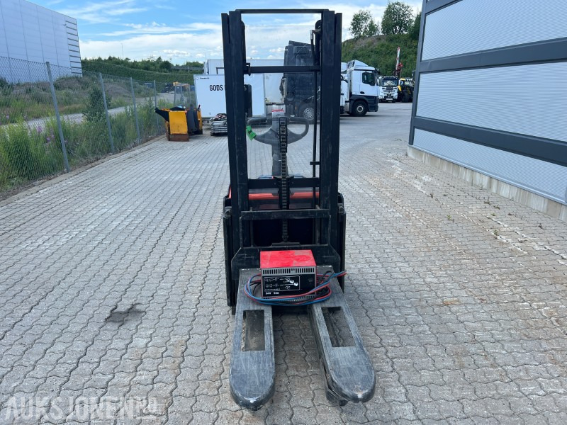 Equipo de manutención Toyota SWE 120 med 2,7m løftehøyde og lader: foto 8