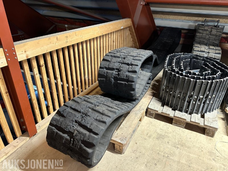 2 Stk. Belter til Kobelco SK75SR – Originale – Selges som de står - Implemento para Maquinaria de construcción: foto 1 2 Stk. Belter til Kobelco SK75SR – Originale – Selges som de står - Implemento para Maquinaria de construcción: foto 1