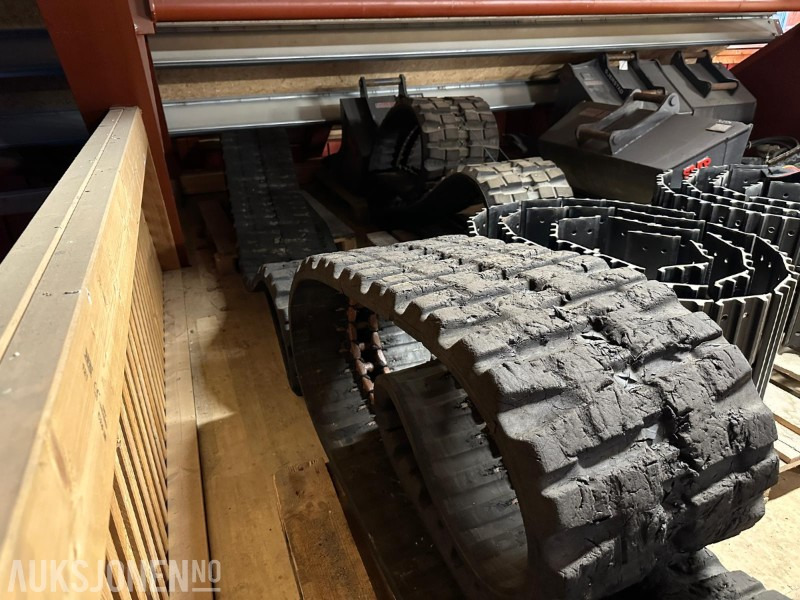 2 Stk. Belter til Kobelco SK75SR – Originale – Selges som de står - Implemento para Maquinaria de construcción: foto 4 2 Stk. Belter til Kobelco SK75SR – Originale – Selges som de står - Implemento para Maquinaria de construcción: foto 4