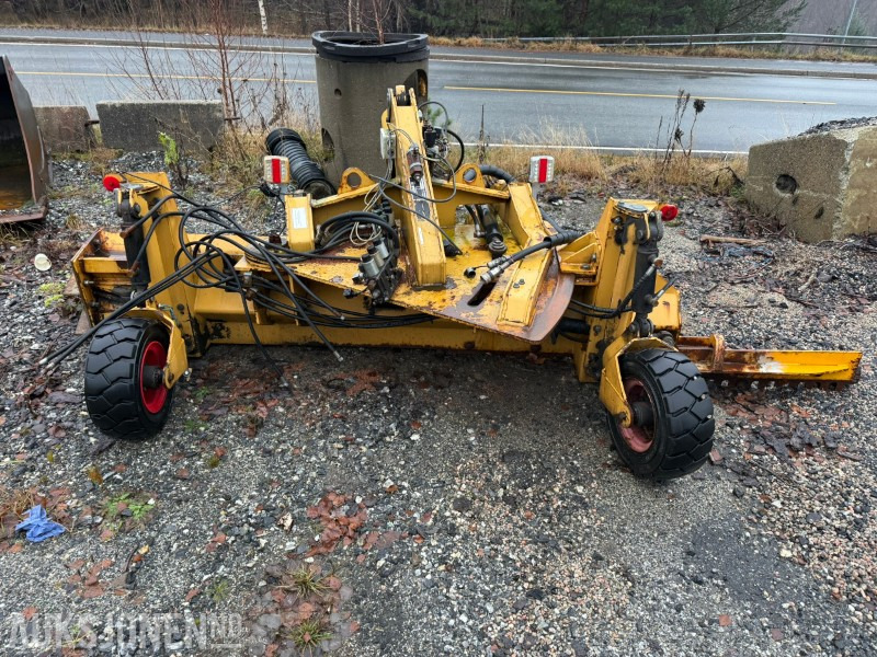 2007 Tokvam grusingspreder – Hydraulisk - veihøvel - Implemento para Maquinaria de construcción: foto 2 2007 Tokvam grusingspreder – Hydraulisk - veihøvel - Implemento para Maquinaria de construcción: foto 2