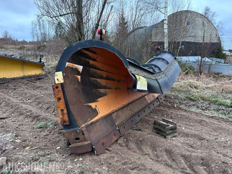 2010 TELLEFSDAL K-70 S DS 3400P SNØPLOG - Implemento para Maquinaria de construcción: foto 3 2010 TELLEFSDAL K-70 S DS 3400P SNØPLOG - Implemento para Maquinaria de construcción: foto 3