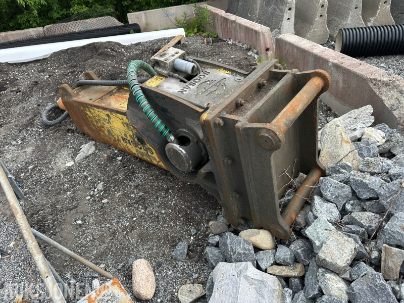 2012 SOSSAN SQ 100TS-P 70 SLAGHAMMER - Implemento para Maquinaria de construcción: foto 3 2012 SOSSAN SQ 100TS-P 70 SLAGHAMMER - Implemento para Maquinaria de construcción: foto 3