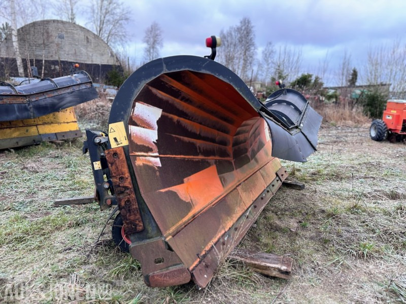 2012 TELLEFSDAL K-70 3400 P SNØPLOG - Implemento para Maquinaria de construcción: foto 2 2012 TELLEFSDAL K-70 3400 P SNØPLOG - Implemento para Maquinaria de construcción: foto 2