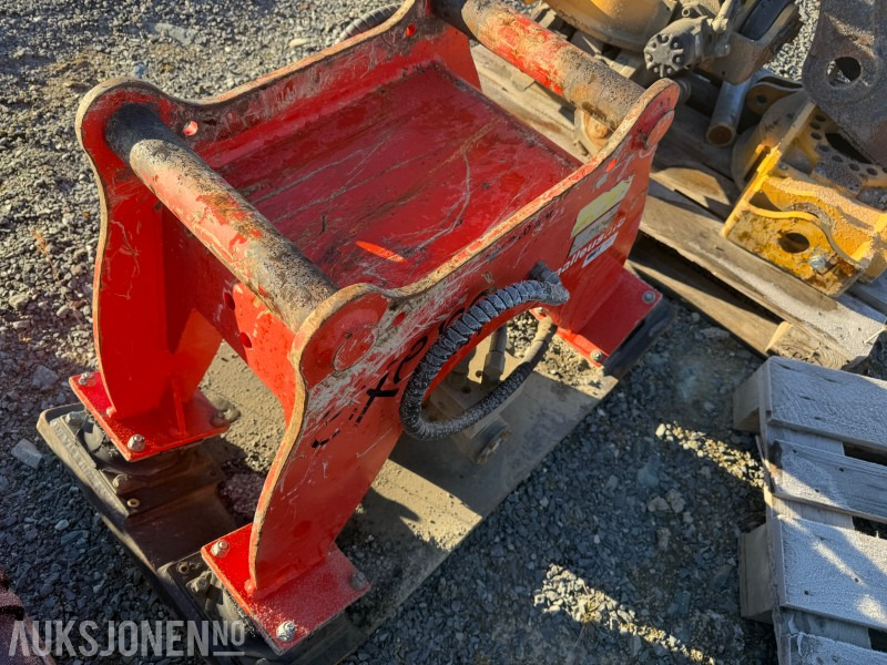 2015 Andre Exero EX41 hydraulisk vibroplate – 2015 modell - Implemento para Maquinaria de construcción: foto 3 2015 Andre Exero EX41 hydraulisk vibroplate – 2015 modell - Implemento para Maquinaria de construcción: foto 3