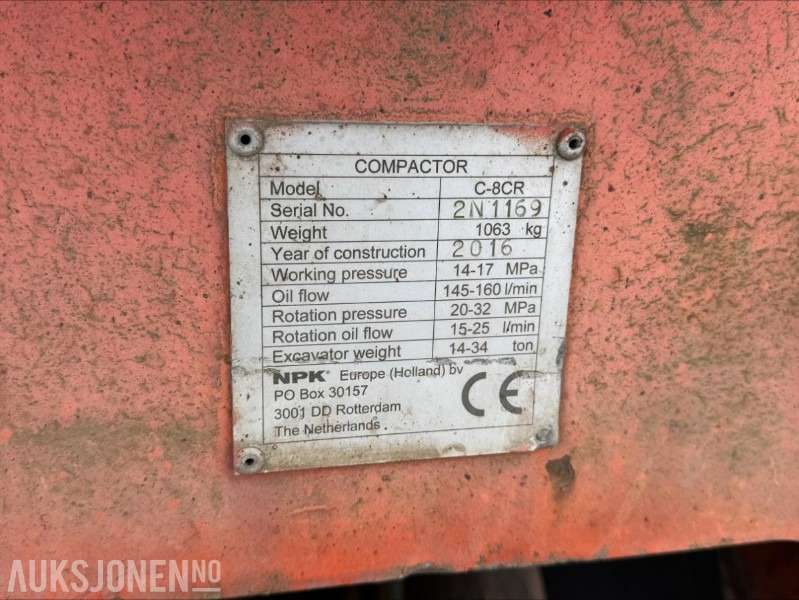 2016 NPK C-8CR Hydraulisk vibroplate / S80 - Implemento para Maquinaria de construcción: foto 5 2016 NPK C-8CR Hydraulisk vibroplate / S80 - Implemento para Maquinaria de construcción: foto 5