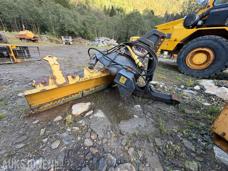 2016 Stark HT2800R Planeringsskjær / Høvler / Høvelskjær - Implemento para Maquinaria de construcción: foto 2 2016 Stark HT2800R Planeringsskjær / Høvler / Høvelskjær - Implemento para Maquinaria de construcción: foto 2