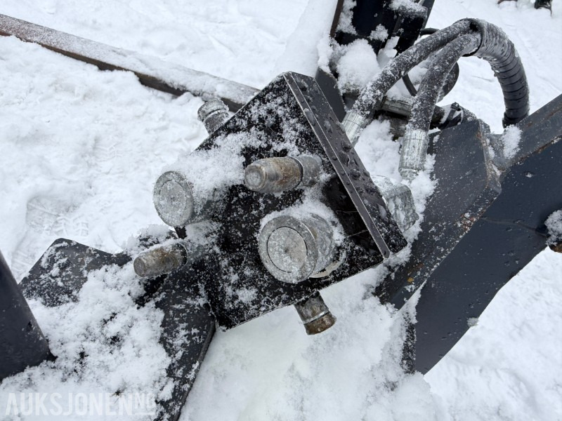 2021 LS Equipment 8t pallegafler - Implemento para Maquinaria de construcción: foto 4 2021 LS Equipment 8t pallegafler - Implemento para Maquinaria de construcción: foto 4