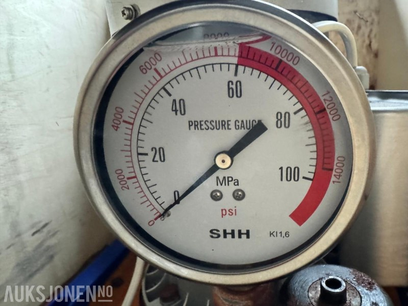 2024 Mobil boltpresse med hydraulikkaggregat - 70 tonns kapasitet - 220V med div. verktøy - Ubrukt - Implemento para Maquinaria de construcción: foto 4 2024 Mobil boltpresse med hydraulikkaggregat - 70 tonns kapasitet - 220V med div. verktøy - Ubrukt - Implemento para Maquinaria de construcción: foto 4