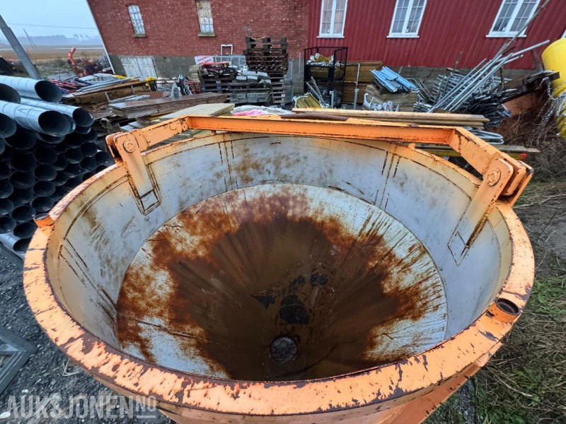 Andre Promet Betongbøtte / Betongcontainer - Implemento para Maquinaria de construcción: foto 4 Andre Promet Betongbøtte / Betongcontainer - Implemento para Maquinaria de construcción: foto 4