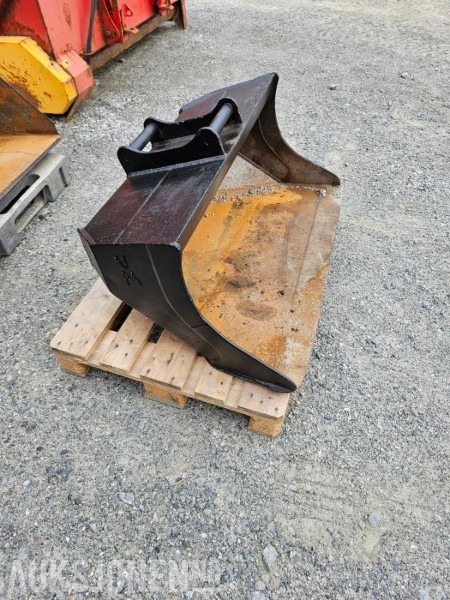 Engcon Pusseskuff Ca 250Liter. S40 Feste - Implemento para Maquinaria de construcción: foto 1 Engcon Pusseskuff Ca 250Liter. S40 Feste - Implemento para Maquinaria de construcción: foto 1