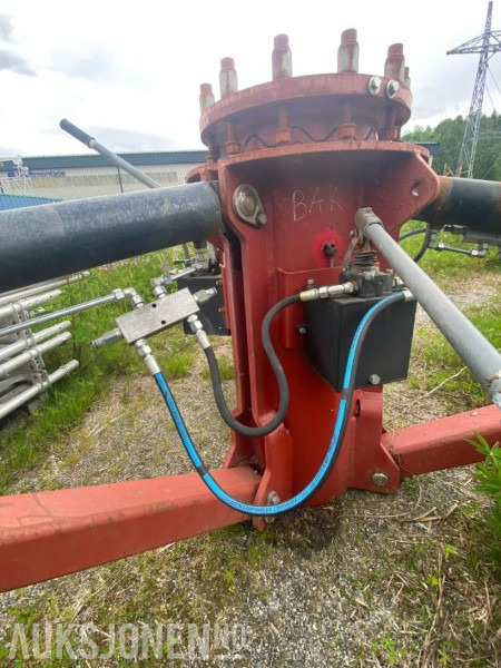 Hydraulisk 3 punkts fot for feste av kran - Implemento para Maquinaria de construcción: foto 3 Hydraulisk 3 punkts fot for feste av kran - Implemento para Maquinaria de construcción: foto 3