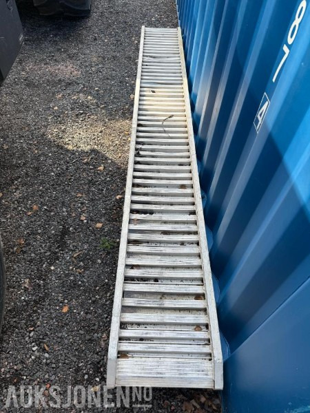 Kjørebruer til minigraver CLM - Implemento para Maquinaria de construcción: foto 1 Kjørebruer til minigraver CLM - Implemento para Maquinaria de construcción: foto 1