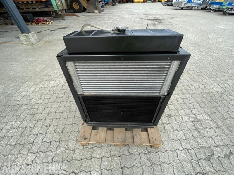 UBRUKT 2012 Deutz TCD 2012 L04 2V Motor - Hydraulikkpumpe - Styreskap/startskap - UBRUKT - Kjøpt inn for å passe til Powerscreen Warrior og Chieftain 1400. - Implemento para Maquinaria de construcción: foto 5 UBRUKT 2012 Deutz TCD 2012 L04 2V Motor - Hydraulikkpumpe - Styreskap/startskap - UBRUKT - Kjøpt inn for å passe til Powerscreen Warrior og Chieftain 1400. - Implemento para Maquinaria de construcción: foto 5