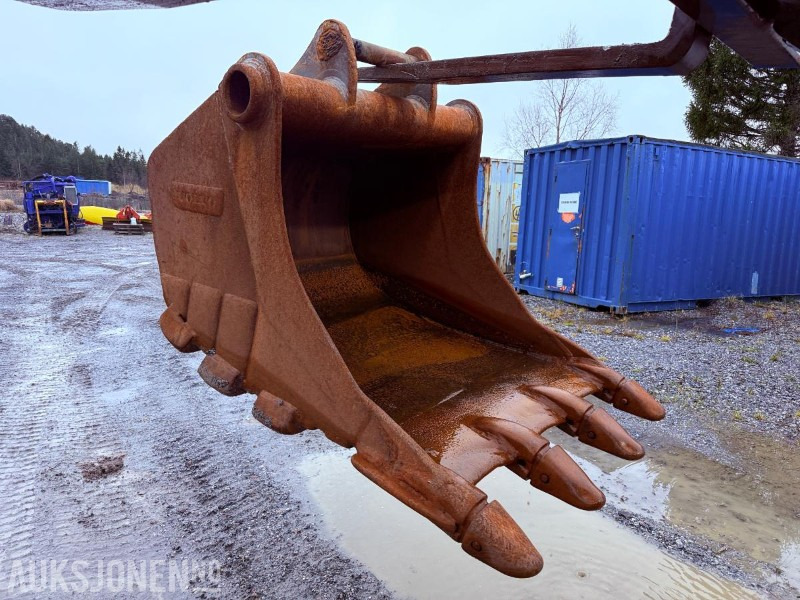 Volvo skuffe m/hurtigfeste S60 og utskiftbare tenner - Implemento para Maquinaria de construcción: foto 3 Volvo skuffe m/hurtigfeste S60 og utskiftbare tenner - Implemento para Maquinaria de construcción: foto 3