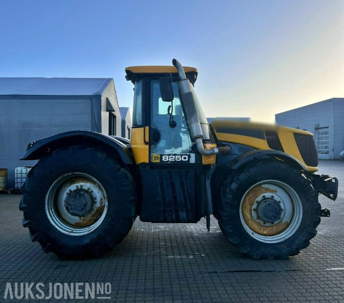 JCB FASTRAC 8250 4x4 traktor kun 6.700 Arbeidstimer! - Tractor: foto 5 JCB FASTRAC 8250 4x4 traktor kun 6.700 Arbeidstimer! - Tractor: foto 5