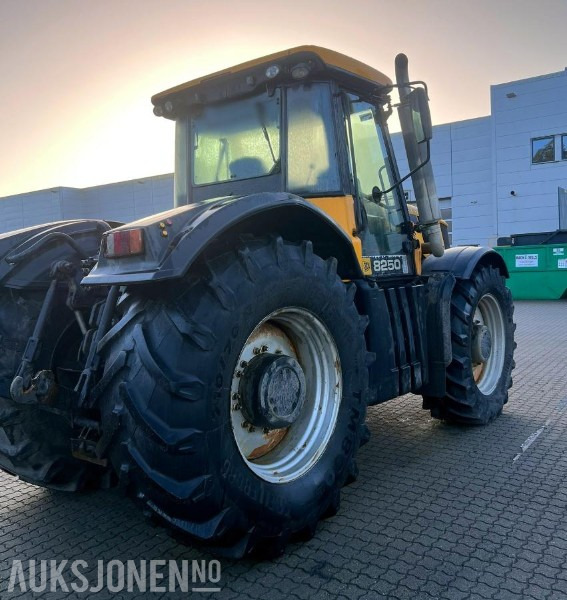 JCB FASTRAC 8250 4x4 traktor kun 6.700 Arbeidstimer! - Tractor: foto 3 JCB FASTRAC 8250 4x4 traktor kun 6.700 Arbeidstimer! - Tractor: foto 3