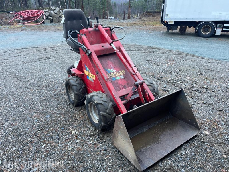 Kingcat KC 500 kompaktlaster med skuffe og pallegafler - Minicargadora: foto 3 Kingcat KC 500 kompaktlaster med skuffe og pallegafler - Minicargadora: foto 3