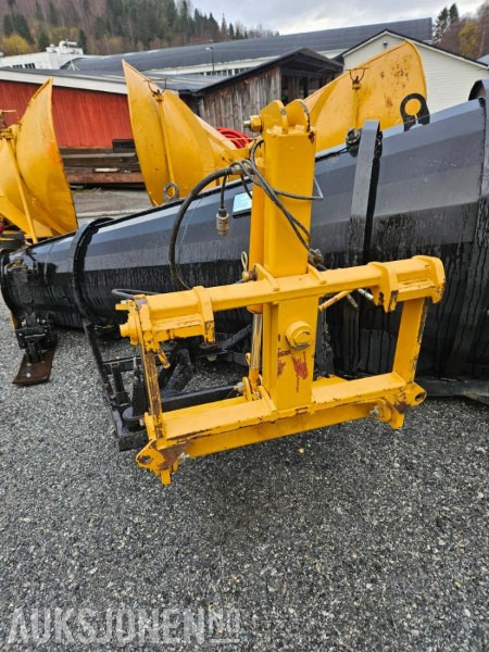 1992 Øveraasen diagonalplog DL 285 B - Største bredde 2900 mm - Med parallellogram - Hydraulisk løft - Maquinaria agrícola: foto 5 1992 Øveraasen diagonalplog DL 285 B - Største bredde 2900 mm - Med parallellogram - Hydraulisk løft - Maquinaria agrícola: foto 5