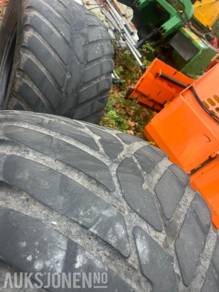 2 stk 2014 Nokian Contry king 560/45-22,5 - Stått på dumperhenger - Maquinaria agrícola: foto 2 2 stk 2014 Nokian Contry king 560/45-22,5 - Stått på dumperhenger - Maquinaria agrícola: foto 2