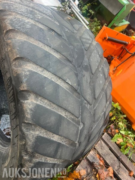 2 stk 2014 Nokian Contry king 560/45-22,5 - Stått på dumperhenger - Maquinaria agrícola: foto 5 2 stk 2014 Nokian Contry king 560/45-22,5 - Stått på dumperhenger - Maquinaria agrícola: foto 5