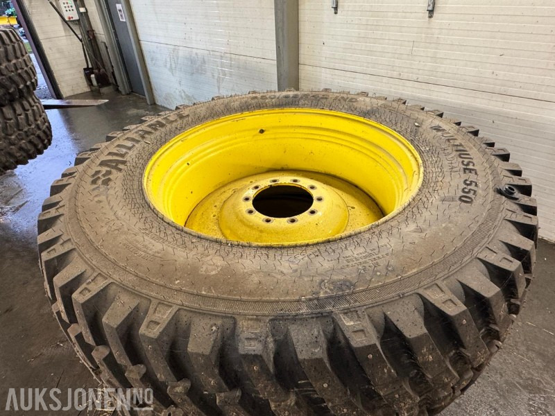 Alliance Multiuse 550 industri vinterhjul til John Deere 540/65 R30 + 650/65 R42 - Maquinaria agrícola: foto 2 Alliance Multiuse 550 industri vinterhjul til John Deere 540/65 R30 + 650/65 R42 - Maquinaria agrícola: foto 2