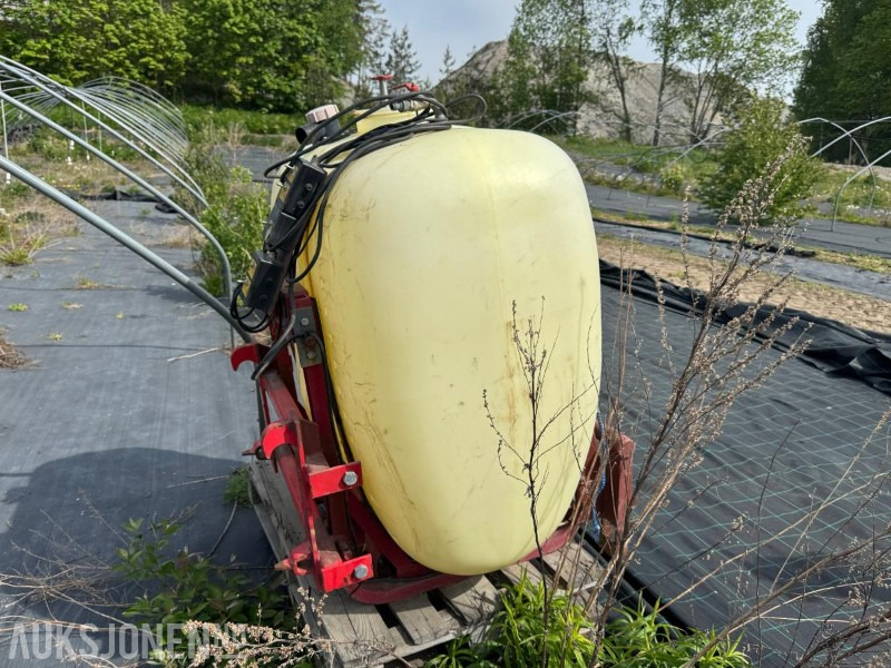 Hardi tank til landbrukssprøyte / 600L - Maquinaria agrícola: foto 5 Hardi tank til landbrukssprøyte / 600L - Maquinaria agrícola: foto 5