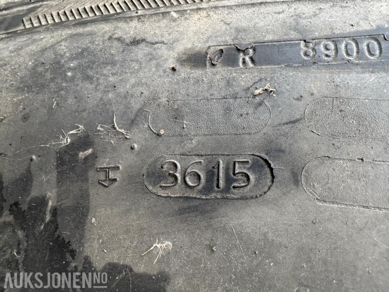 Nokian TRI 2 dekk – 3 stk (1 nytt + 2 brukte ca. 50 %) - Maquinaria agrícola: foto 4 Nokian TRI 2 dekk – 3 stk (1 nytt + 2 brukte ca. 50 %) - Maquinaria agrícola: foto 4