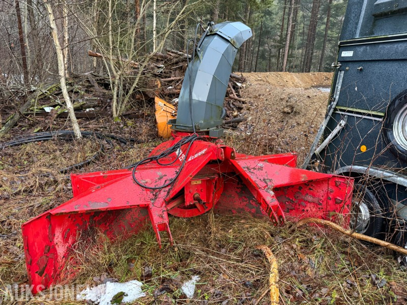 Nokka LV 251 snøfres m/arbeidsbreidde 250 cm - Maquinaria agrícola: foto 1 Nokka LV 251 snøfres m/arbeidsbreidde 250 cm - Maquinaria agrícola: foto 1