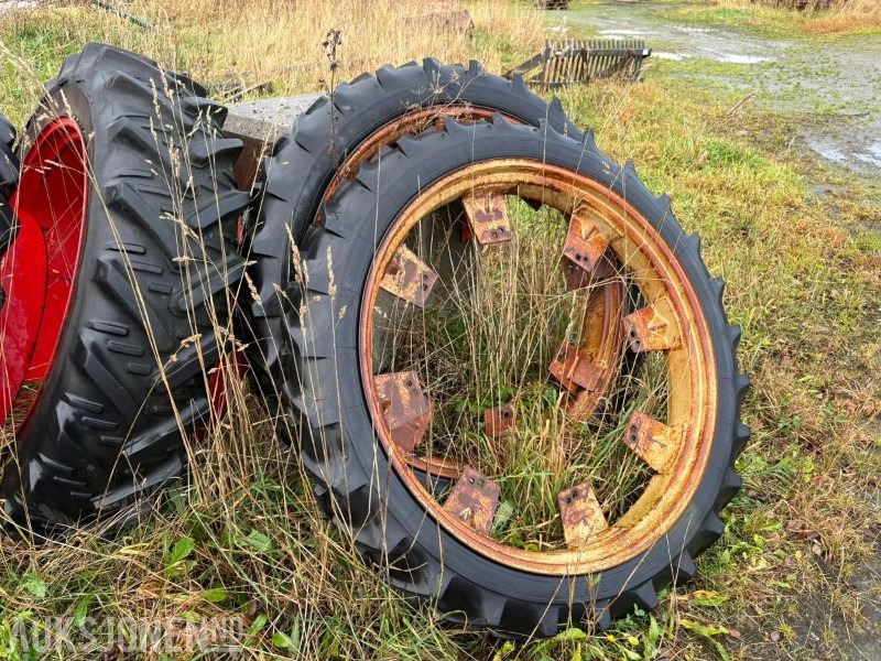 TVILLING HJUL OG SPRØYTEHJUL TIL TRAKTOR - Maquinaria agrícola: foto 3 TVILLING HJUL OG SPRØYTEHJUL TIL TRAKTOR - Maquinaria agrícola: foto 3