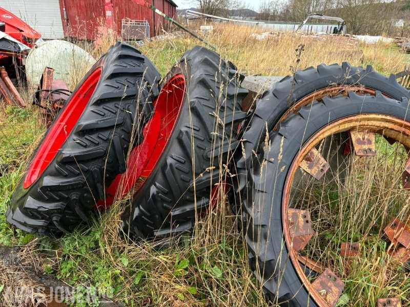 TVILLING HJUL OG SPRØYTEHJUL TIL TRAKTOR - Maquinaria agrícola: foto 2 TVILLING HJUL OG SPRØYTEHJUL TIL TRAKTOR - Maquinaria agrícola: foto 2