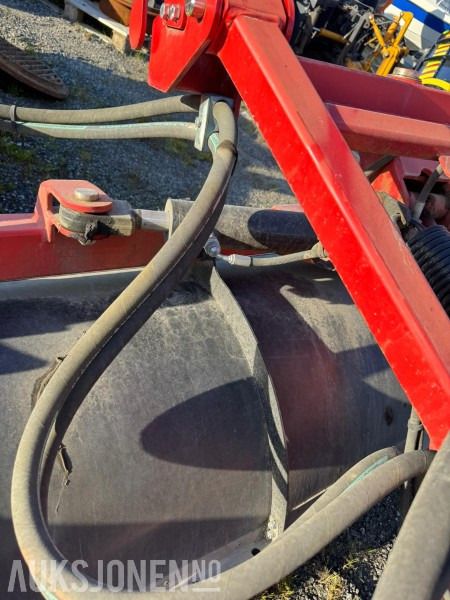 Tokvam - Hydraulisk feiekost med Eurofeste og triangelfeste - FK-21100 - Maquinaria agrícola: foto 3 Tokvam - Hydraulisk feiekost med Eurofeste og triangelfeste - FK-21100 - Maquinaria agrícola: foto 3