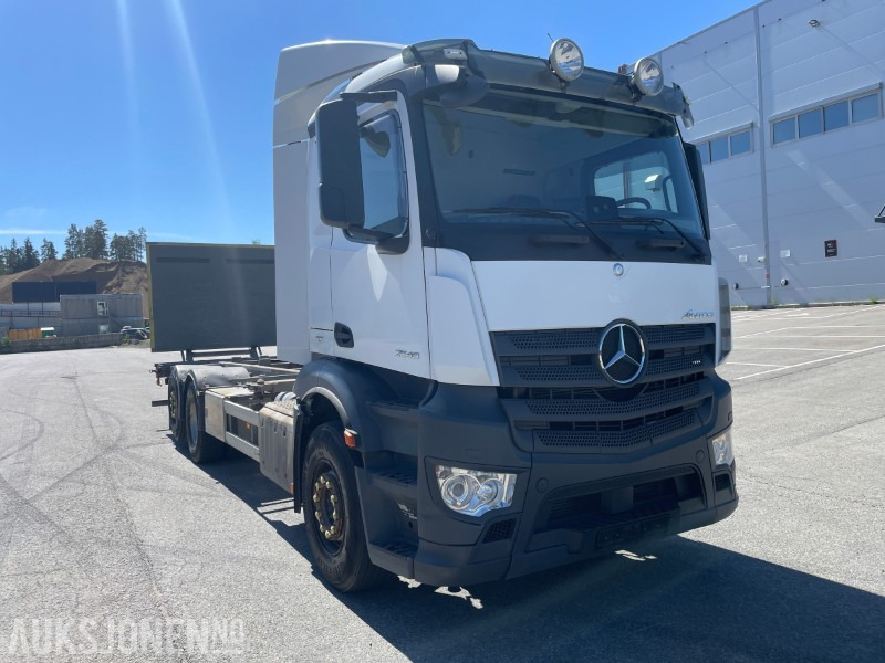 Mercedes-Benz Antos 2545 containerbil, baklem, euro 6, lav km - Camión portacontenedore/ Intercambiable: foto 2 Mercedes-Benz Antos 2545 containerbil, baklem, euro 6, lav km - Camión portacontenedore/ Intercambiable: foto 2