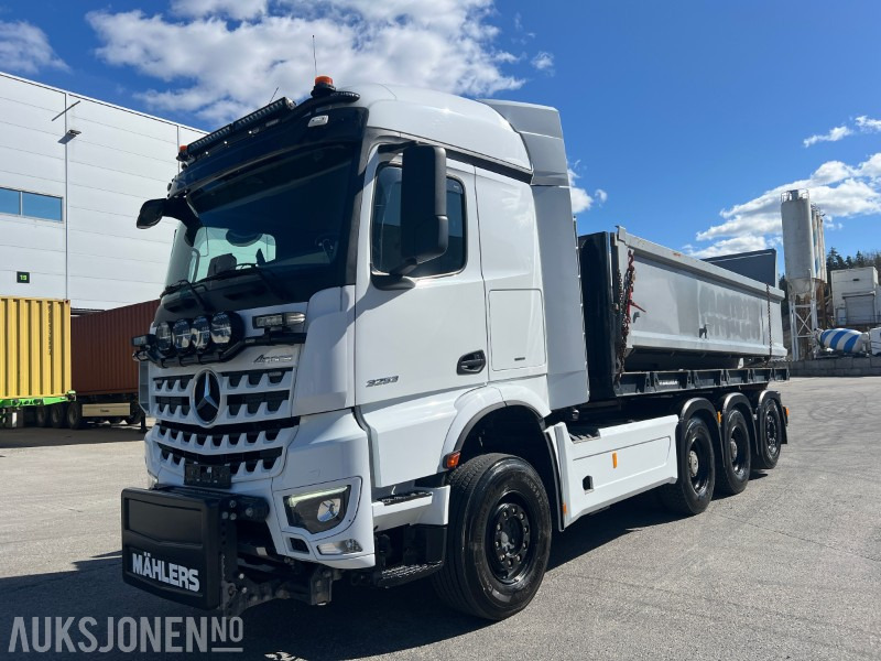 Mercedes-Benz Arocs 3253 Tridem krokbil brøyte rigget - Camión multibasculante: foto 2 Mercedes-Benz Arocs 3253 Tridem krokbil brøyte rigget - Camión multibasculante: foto 2